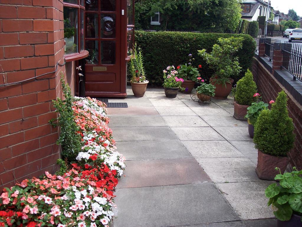 Butterfly Guest House Cheadle (Greater Manchester) Exterior foto